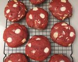 Foto langkah ke 5 dari resep Red Velvet Soft Cookies Sourdough Discard.