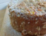 Foto del paso 6 de la receta: Bizcocho genovés con cobertura crujiente de chocolate blanco, almendras y naranja confitada