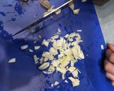 A picture of step 1 of Mango and coconut curry (vegan).