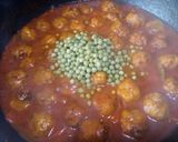 Foto del paso 9 de la receta: Albóndigas de merluza con tomate