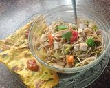 A picture of step 3 of Noodles salad.