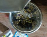 Foto langkah ke 1 dari resep Es Susu Bunga Telang.