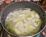 A picture of step 1 of Green Curry Chicken Wings with Winter Melon.