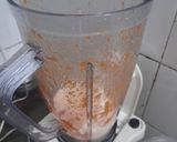A picture of step 3 of Papaya Shake.