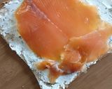 Une image de l'étape 4 de Roulés au saumon et fromage frais.