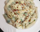 A picture of step 3 of Spinach sauce pasta.