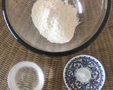 A picture of step 1 of Lumpia Basah Bandung.