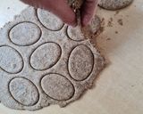 Foto del paso 4 de la receta: Galletas crackers bizcochitos de Centeno de efecto saciante