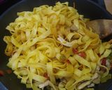 Foto del paso 9 de la receta: Tagliatelle con pollo, champiñones y verdura