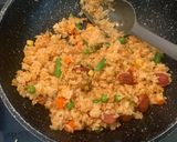 Foto langkah ke 3 dari resep Nasi Goreng sosis mix vege.