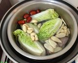 娃娃菜蒜頭排骨湯(簡單料理)的食譜步驟4照片