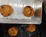 Foto langkah ke 4 dari resep GOOEY Choco Chip Soft Cookies.