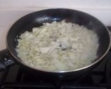 Foto del paso 4 de la receta: Filetes de merluza con patatas de vicio