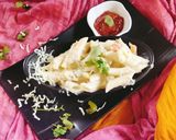 A picture of step 3 of Italian pasta Italian white sauce pasta.