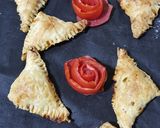A picture of step 7 of Chicken tikkah puffs.