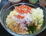 A picture of step 2 of Mumbai bhelpuri.