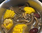 Hình bước làm 2 của món Canh Nấm Lộc Nhung Tim Heo