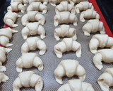 Foto del paso 7 de la receta: Medialunas ❤️