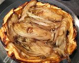 Une image de l'étape 8 de Tarte tatin d'endives aux pignons de pin.