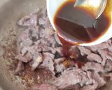 Foto langkah ke 5 dari resep Tumis Daging Sapi dan Paprika.