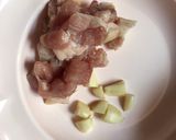รูปขั้นตอนการทำที่ 1 ของ ผัดผักแขนงใส่หมู