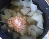 A picture of step 2 of Wax gourd with crab starchy sauce.