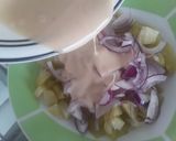 Foto del paso 5 de la receta: Ensalada de chayota / guatila / yota con cebolla morada.