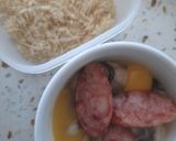 Hình bước làm 2 của món Hàu/ hà nướng trứng cút, lạp xưởng, chà bông