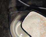 A picture of step 1 of KitKat shake.