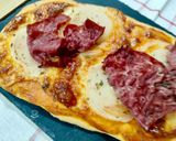 Foto del paso 5 de la receta: Pizza con scamorza ahumada y pastrami