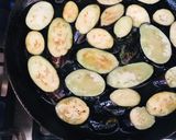 A picture of step 1 of Dahi walay baingan(eggplant with yogurt).