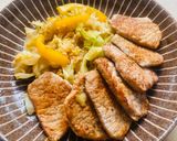 A picture of step 5 of Garlicky cabbage with capsicum and juicy ginger pork loin.