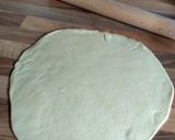 Foto langkah ke 4 dari resep Pizza Keju Mudah & Enak.
