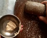 A picture of step 1 of Aloo posto.