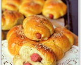 Foto langkah ke 9 dari resep Roti Sosis Sapi - Sausage Hotdog Bun,Delicious.