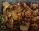 फूलगोभी,मटर,आलू की सब्जी (fulgobi matar aloo ki sabzi recipe in Hindi) रेसिपी चरण 5 फोटो