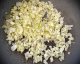 Foto del paso 1 de la receta: Huevos pisciteddru (Huevos a la italiana o huevos en purgatorio)