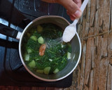 Foto langkah ke 4 dari resep Sayur Bayam Labu Kelor.