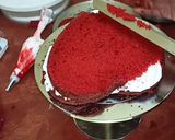 हार्ट शेप रेड वेलवेट केक (heart shape Red velvet cake recepie in hindi) रेसिपी चरण 10 फोटो