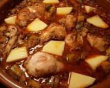 Foto del paso 18 de la receta: Cazuela de pollo con patatas, en salsa de berenjenas y okra