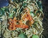 Foto langkah ke 8 dari resep Mie Goreng Pedes.