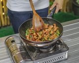 รูปขั้นตอนการทำที่ 14 ของ หมูสามชั้นผัดพริกแกงถั่วฝักยาว กินกับข้าวสวยร้อนๆ อร่อยมาก