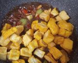 Foto langkah ke 3 dari resep Tumis Tahu Saus Tiram.