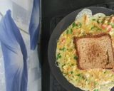 ব্রেড ওমলেট স্যান্ডউইচ(bread omelette sandwich recipe in bengali) রেসিপির ধাপ 3 ছবি