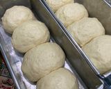 Foto langkah ke 5 dari resep Roti Tawar Tanpa Susu, Telur.