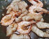 Hình bước làm 4 của món Thịt kho tôm sốt me