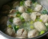 Foto langkah ke 1 dari resep BAKSO mie Simple.