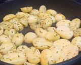 Foto del paso 4 de la receta: Solomillo en salsa de turrón con guarnición de patatas