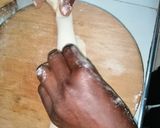 A picture of step 5 of Soft, layered onion chapati.