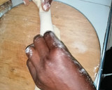 A picture of step 5 of Soft, layered onion chapati.